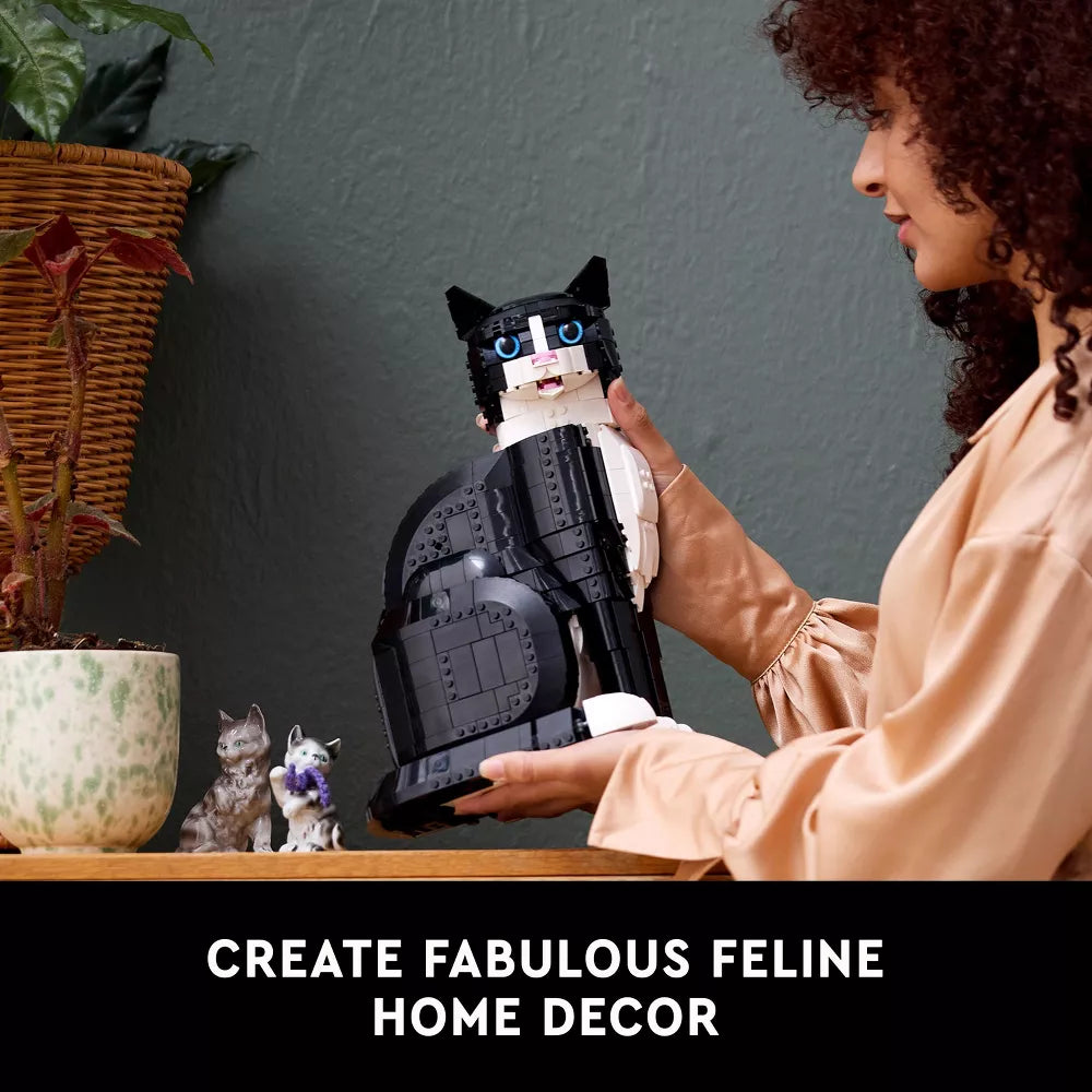 LEGO® Ideas Tuxedo Cat Building Set (21349)