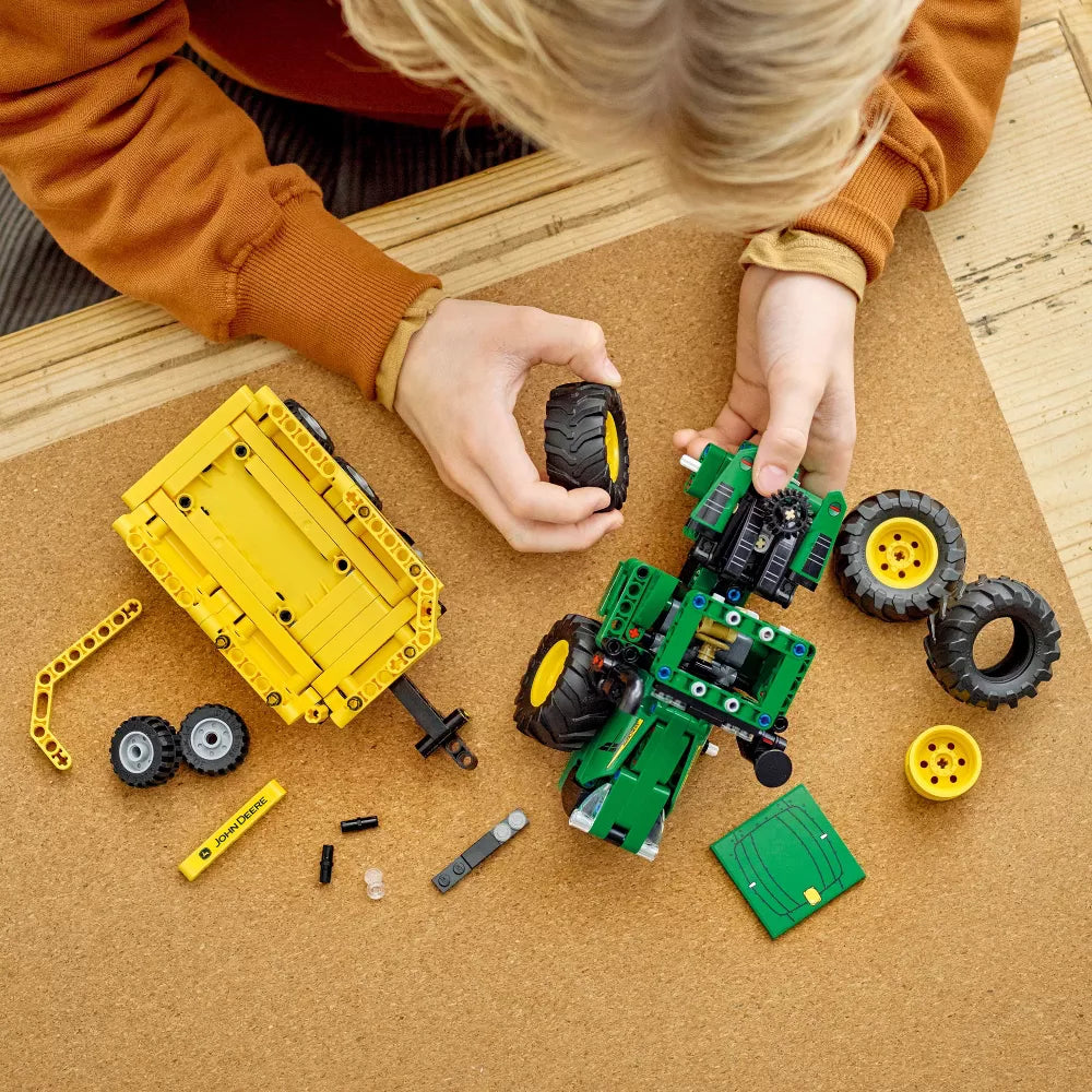 LEGO® Technic™ John Deere 9620R 4WD Tractor 42136