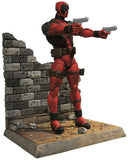Diamond Select Toys: Marvel Select Deadpool Action Figure